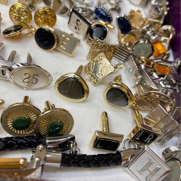 Vintage cufflinks and tie clips - Picture 6 of 11